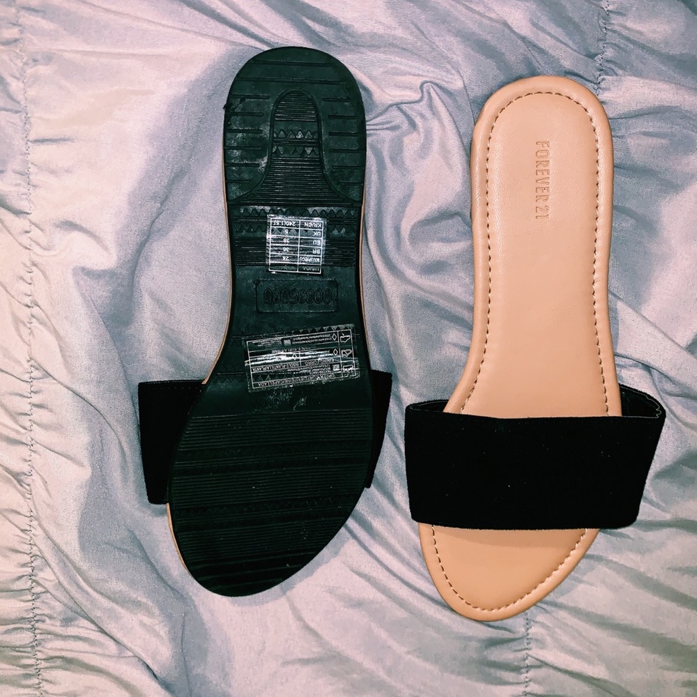 sandals - Picture 2 of 2